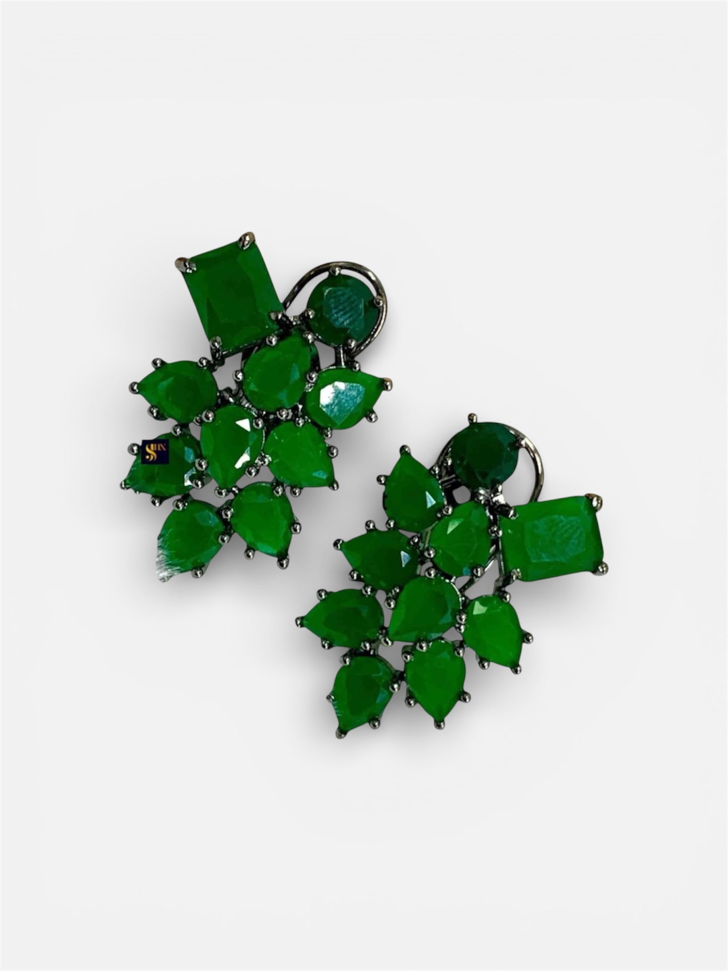 Elegant Mona Lisa Stone Studs