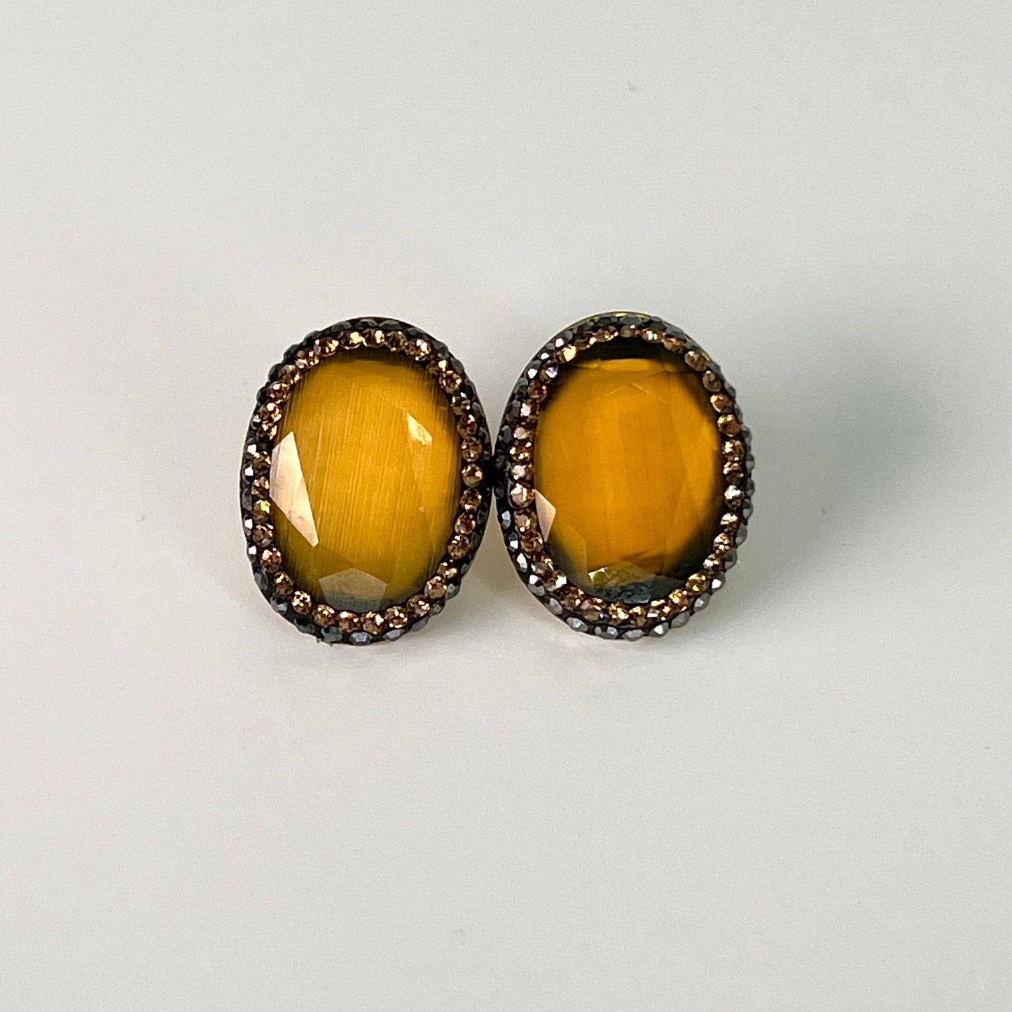 Warm Yellow Studs