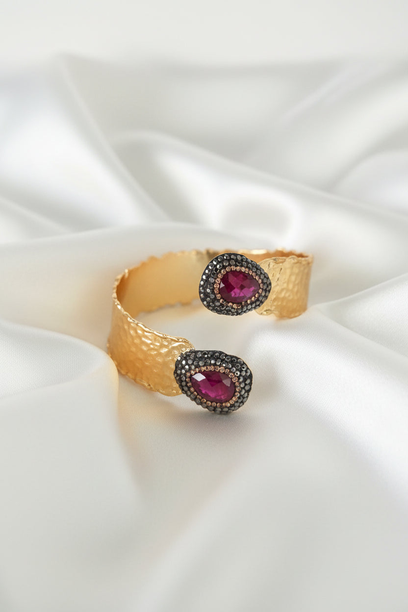 Golden Ruby Gleam Bangle