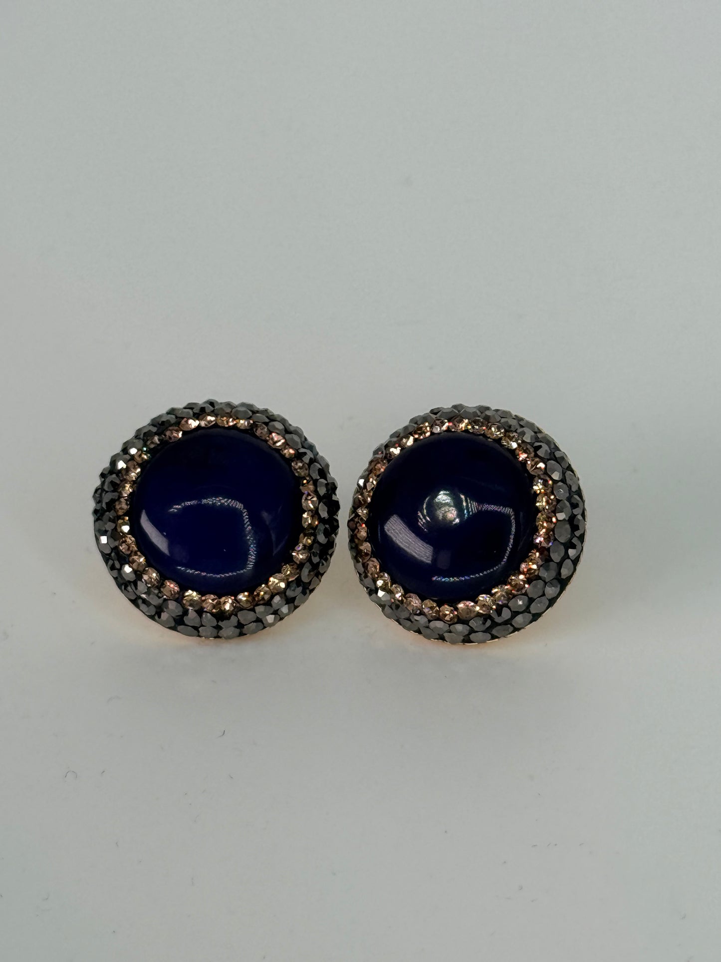 round studs with black marcasites