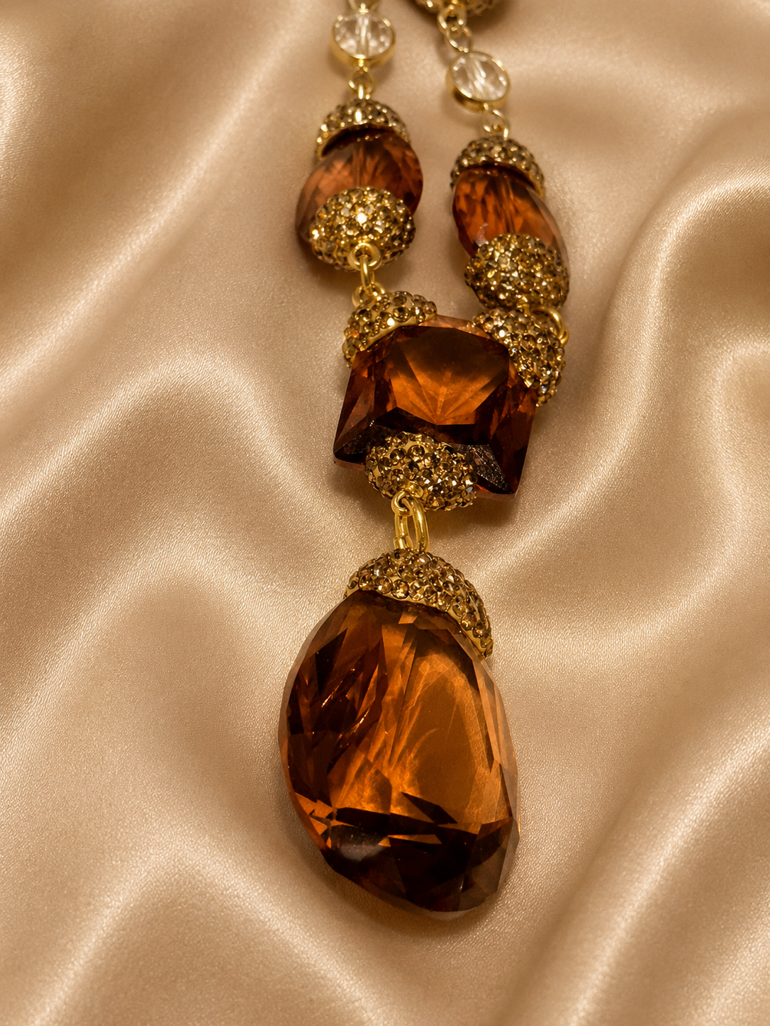 Zultanite Colour-Changing Necklace with Baroque Pearls