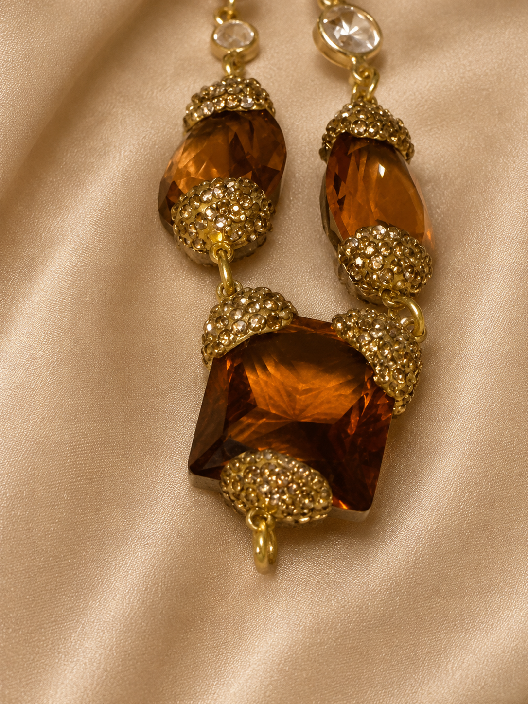 Zultanite Colour-Changing Necklace with Baroque Pearls
