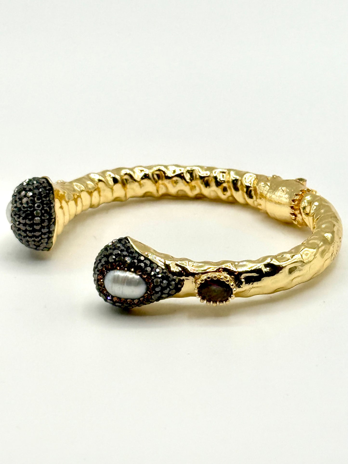 Pearl With Black Marcasites Bangle