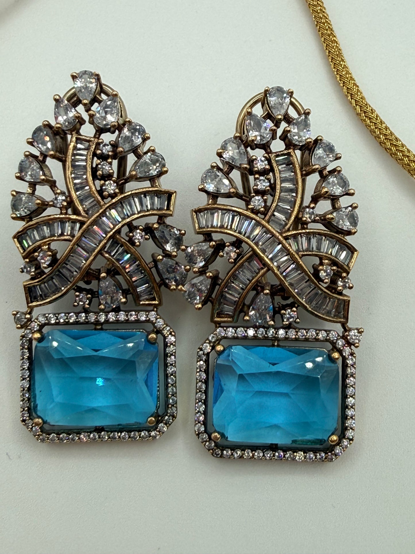 Turquoise & Gold with Baguette Necklace Set