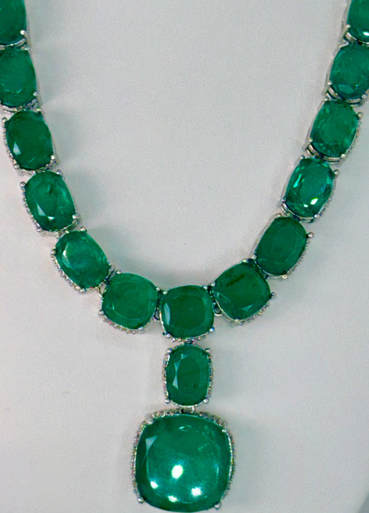 Stunning Mona Lisa Stone Necklace