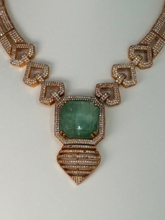 Contemprory Crushed stone Necklace Set