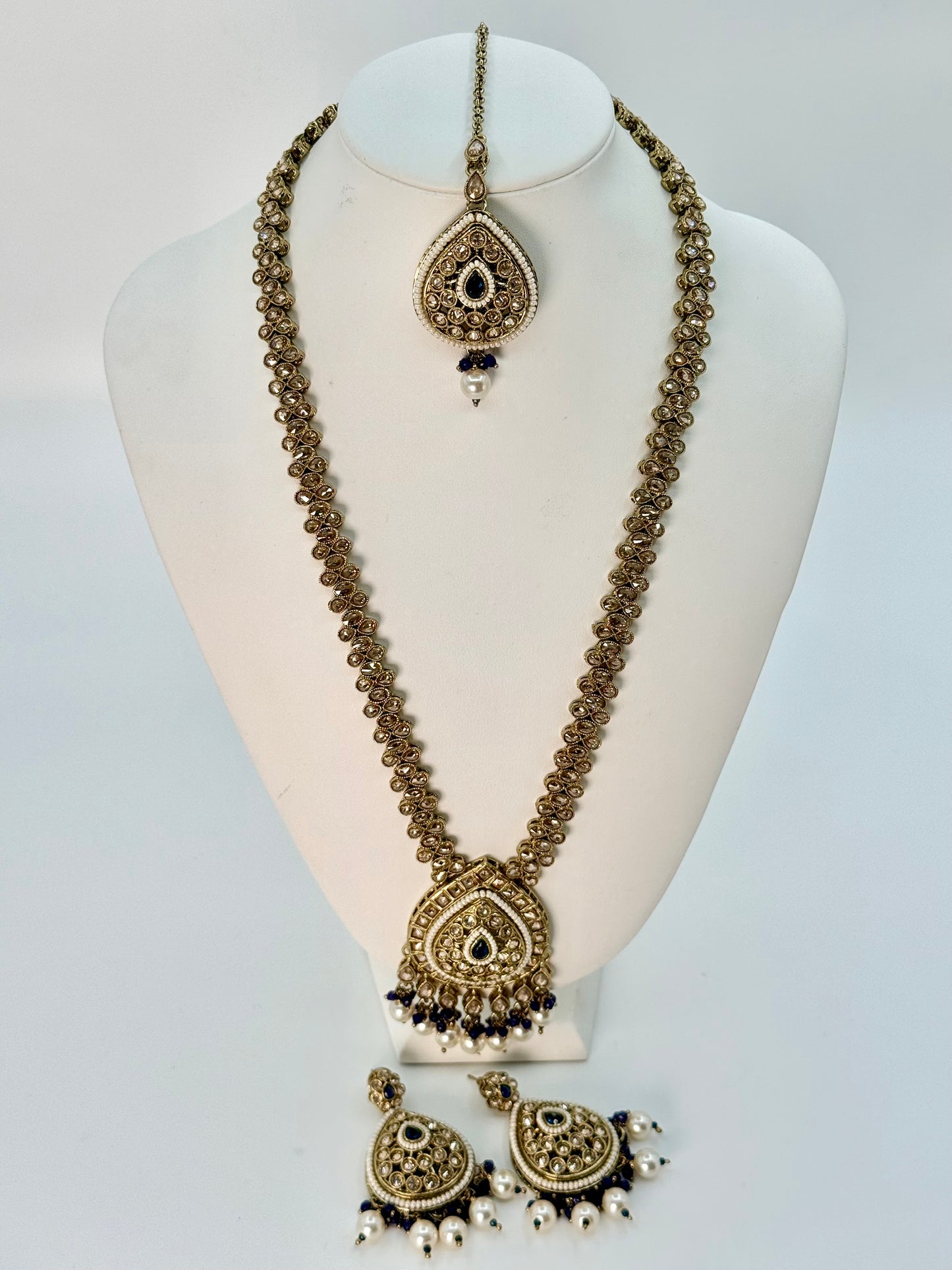 Kundan Statement Necklace Set