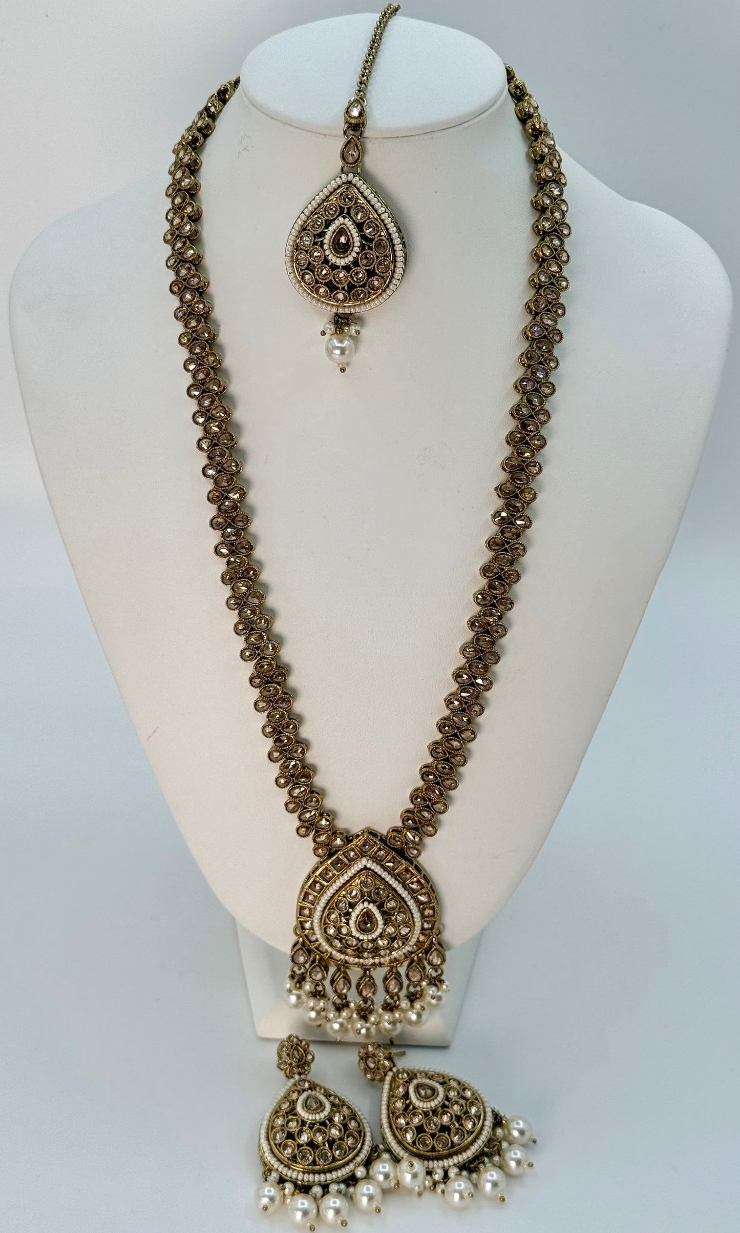 Kundan Statement Necklace Set