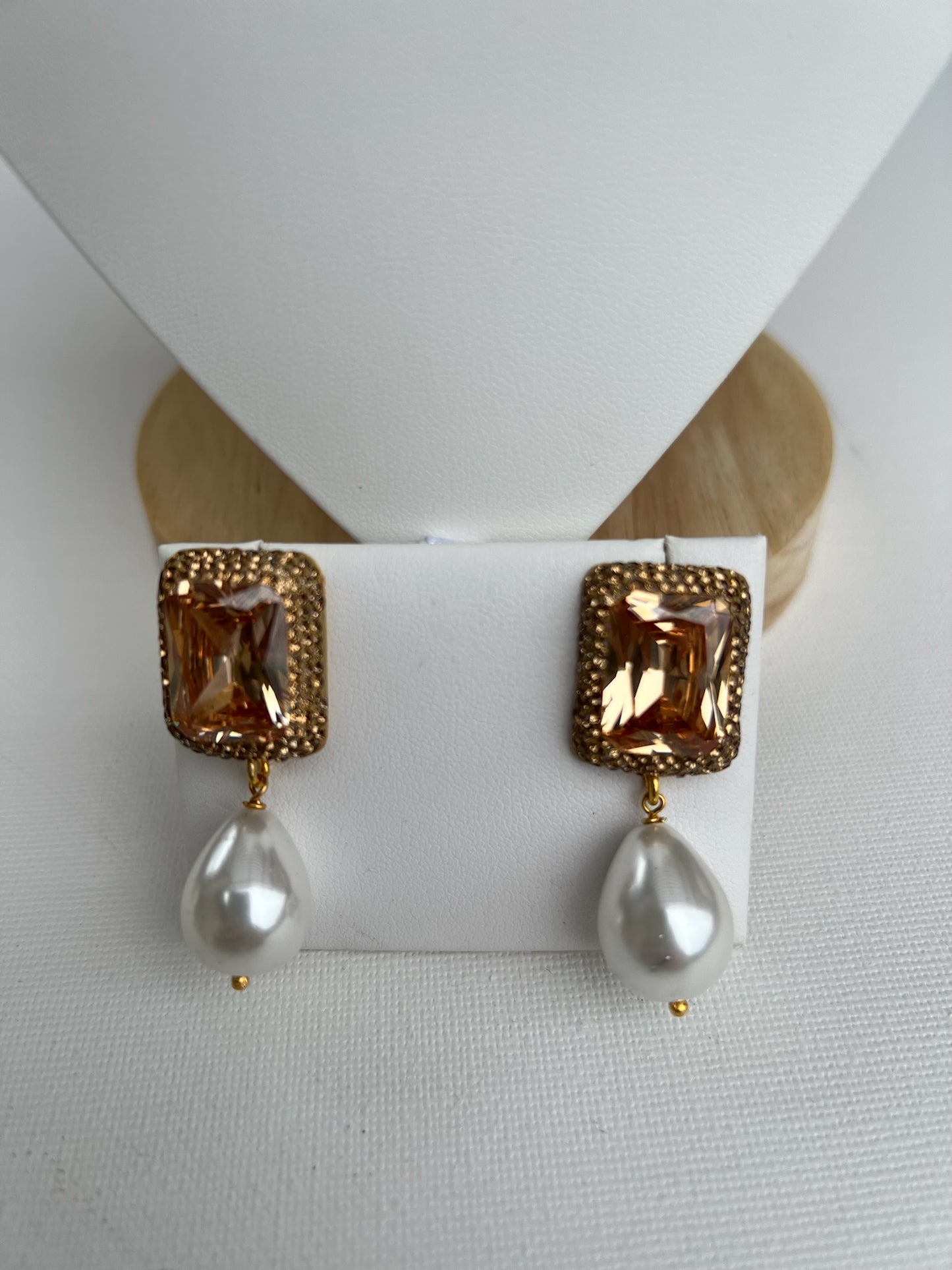 Hanging Pearls of Istanbul Earrings - Champagne